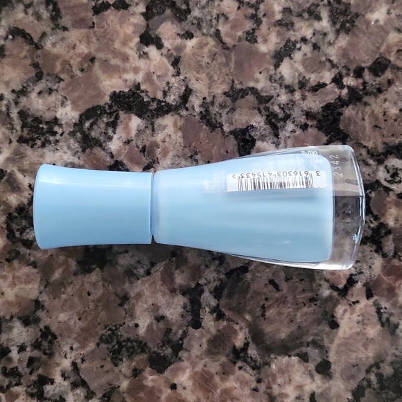 Sally Hansen INsta- Dri new 917 ML Color #489 up in the clouds nail color - Picture 2 of 3